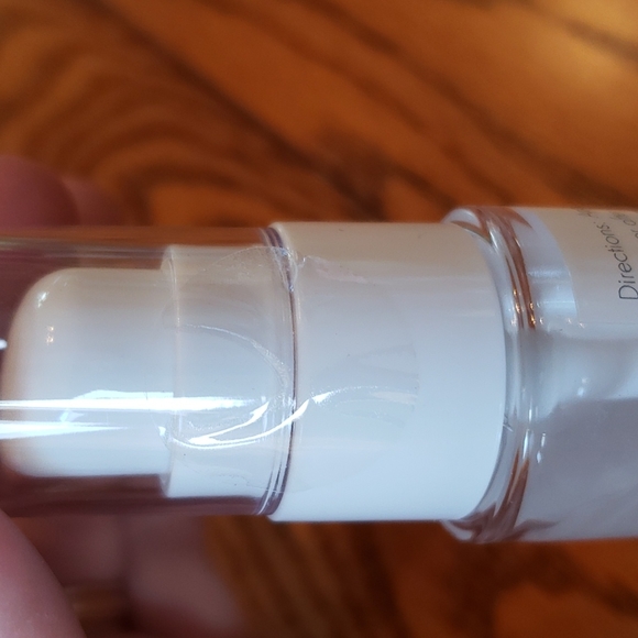 LUE' by Jean Seo Balance Hydrating & Calming Serum - Picture 3 of 4